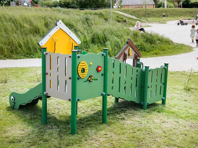 Miniplay Olivia view from behind on a playground Miniplay Olivia view from behind on a playground